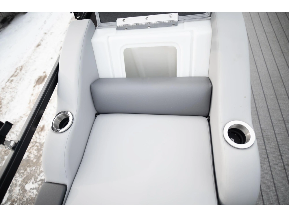 2026 Suncatcher Fusion 322ss alt