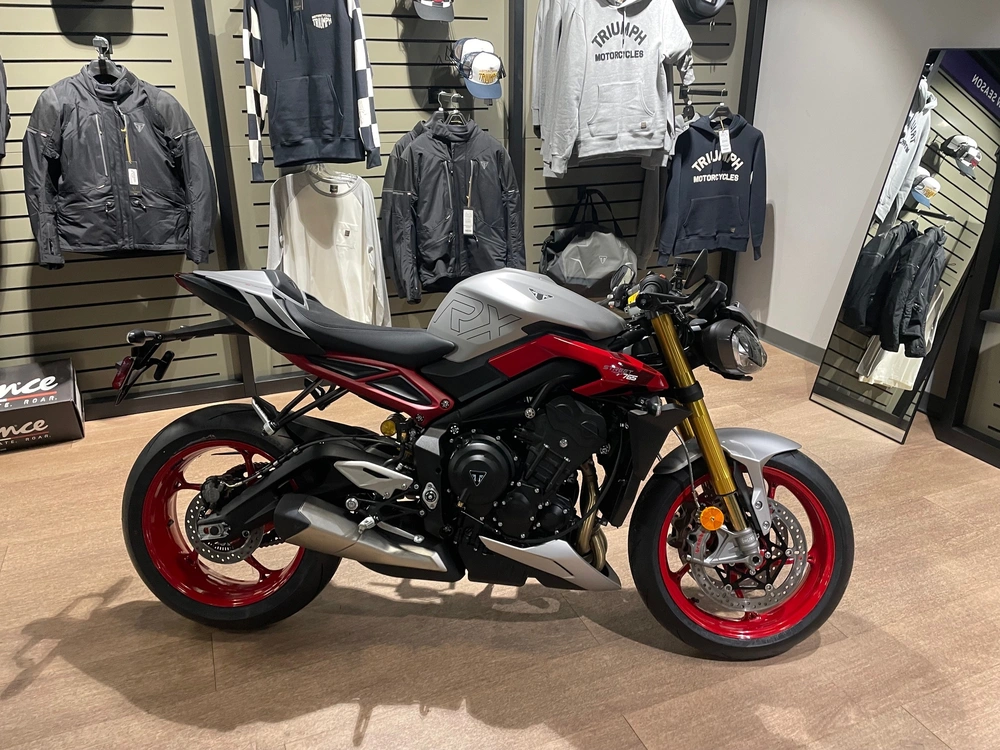 2026 Triumph Street Triple 765 Rx - Matt Alum Silver alt