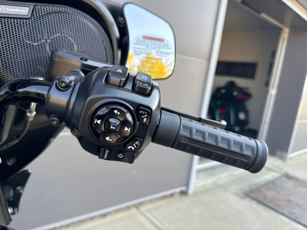 2025 Harley-davidson Flhx - Street Glide® alt