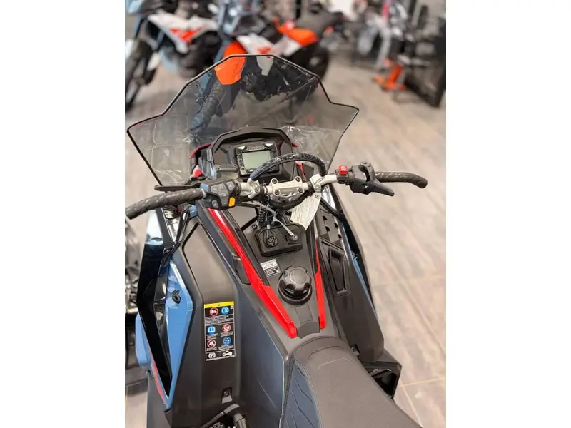 2024 Polaris PROSTAR S4 VOYAGEUR 146