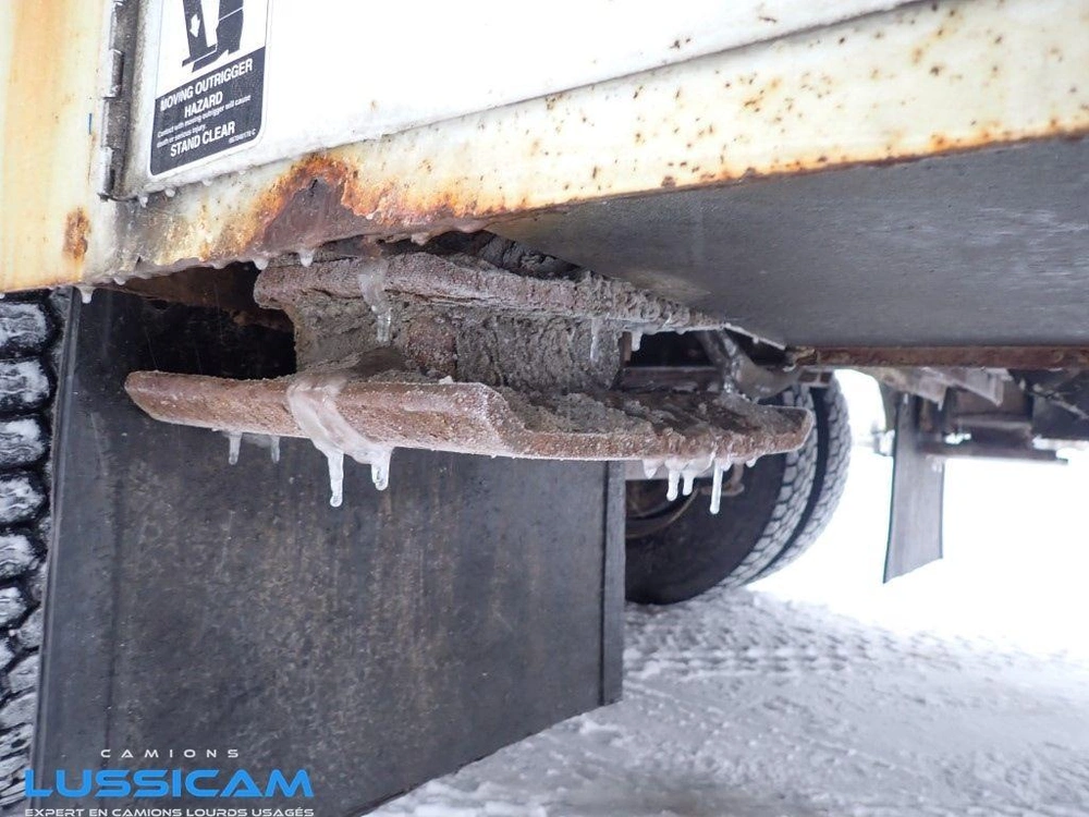 Freightliner M2106 2007