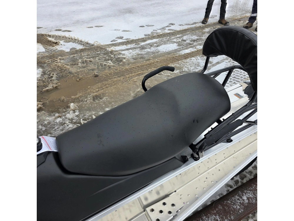 2025 Polaris 550 Voyageur Lxt alt