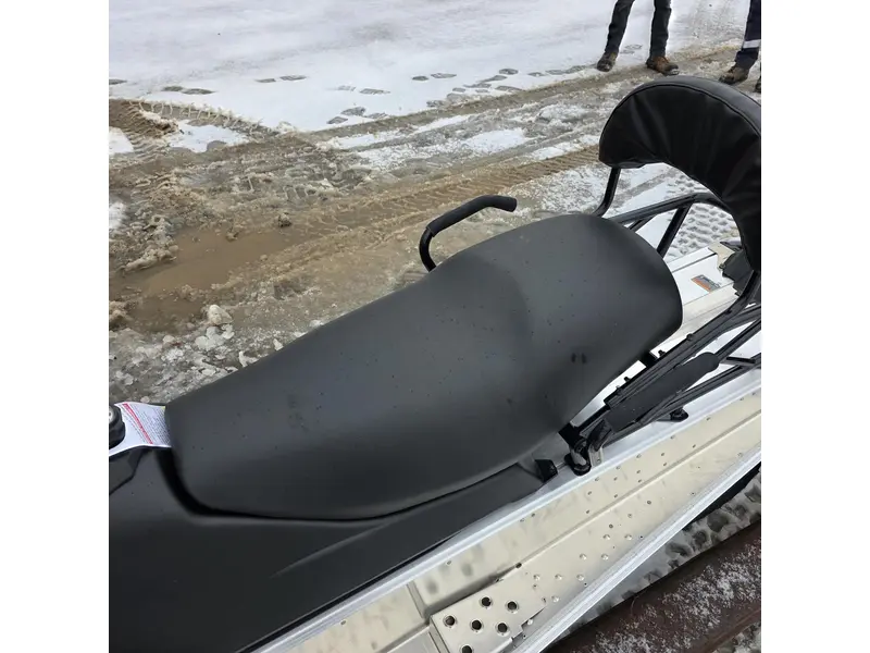 2025 Polaris 550 Voyageur LXT