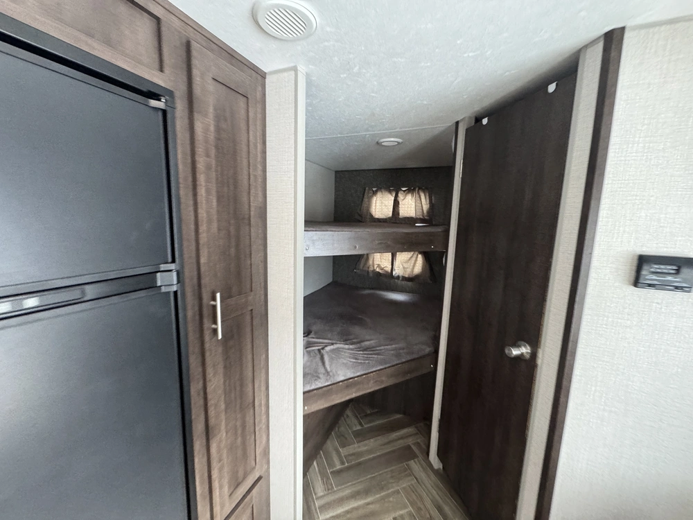 Kz Sportsmen Se 271bhse 2021 alt