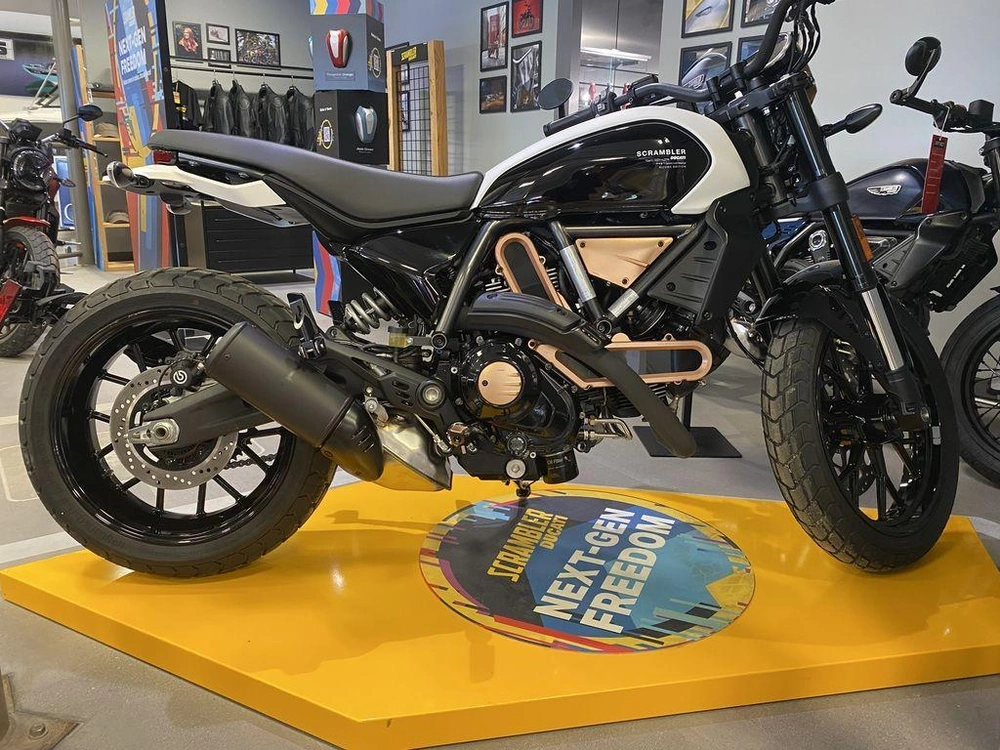 2025 Ducati Scrambler Rizoma alt