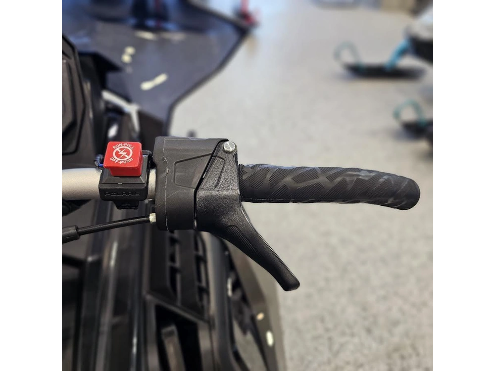 2025 Polaris 850 Indy Vr1 137 alt