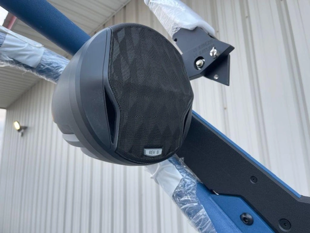 2026 Malibu 22 Lsv alt