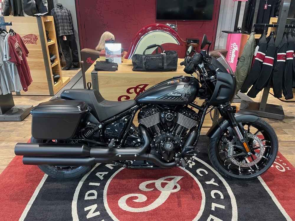 2025 Indian Motorcycle Sport Chief Rt - Black Smoke alt