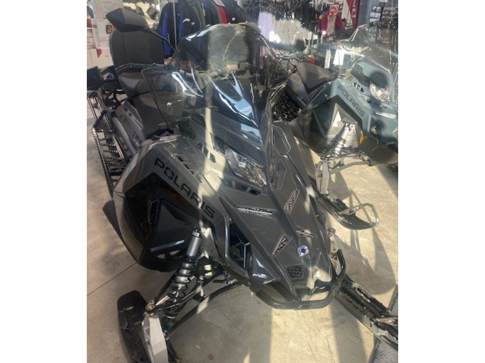 2025 Polaris 650 Titan Adventure 155 1.8" alt