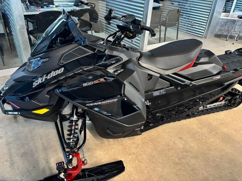 Ski-doo Renegade Enduro 900 R 2025 alt