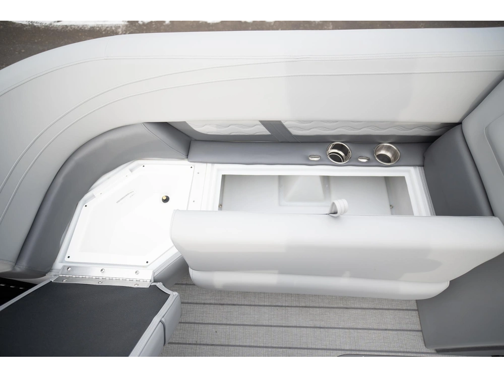 2026 Suncatcher Fusion 322ss alt