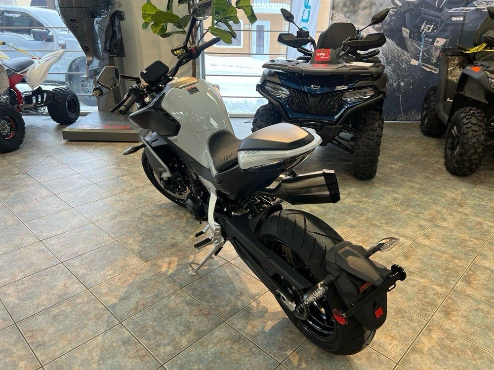 Cfmoto 800nk 2026 alt