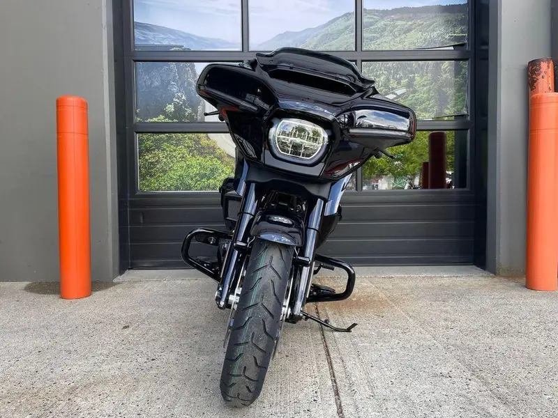 2025 Harley-Davidson FLHX - Street Glide® thumbnail 7