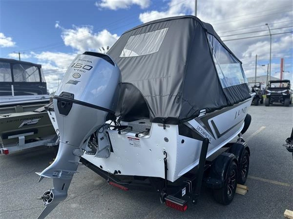 Lund Boat Co 1875 Impact Xs 2025 alt