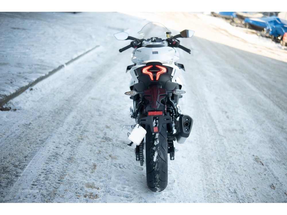 2026 Cfmoto 450ss alt