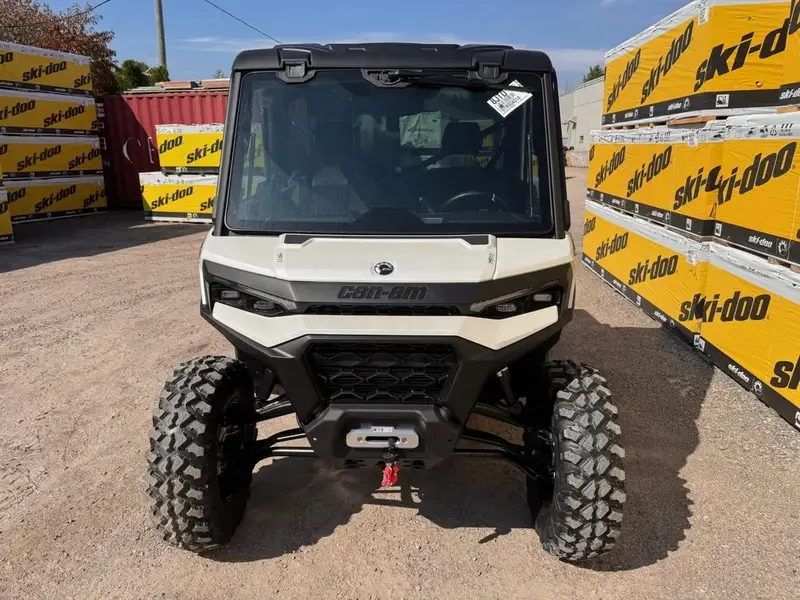 Can-Am DEFENDER LIMITED CAB HD11 2026