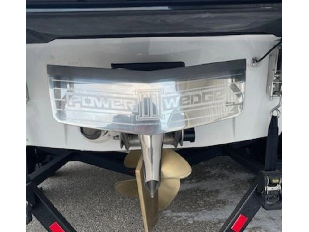 2026 Malibu 22 Lsv alt