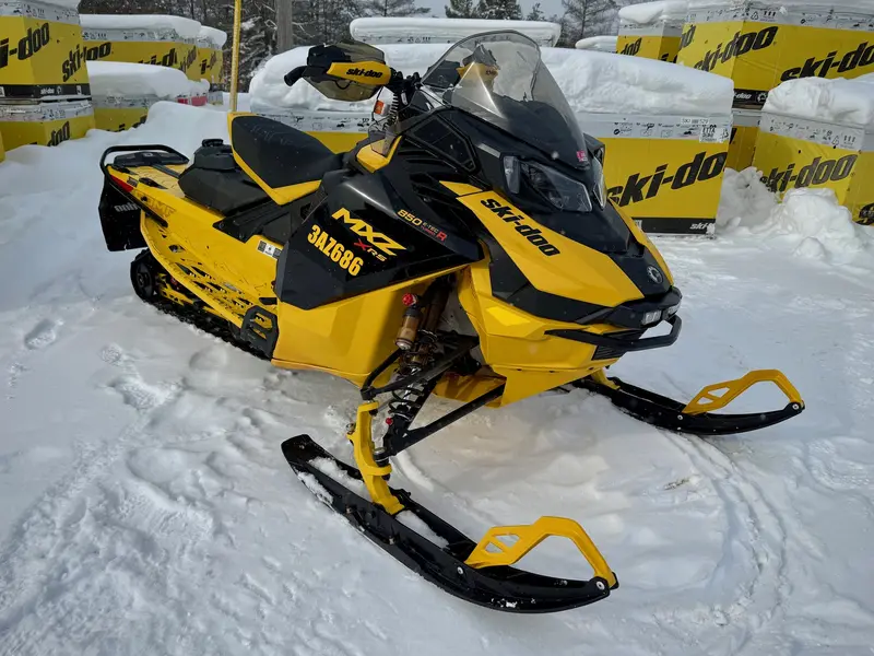 2024 Ski-Doo MXZ XRS COMPETITION PACKAGE 850 E-TEC TURBO R W/10.25" TOUCHSCREEN