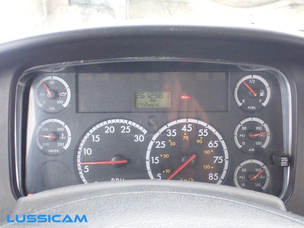 Freightliner M2106 2007