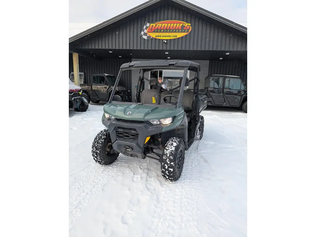 2022 Can-Am DEFENDER DPS HD9