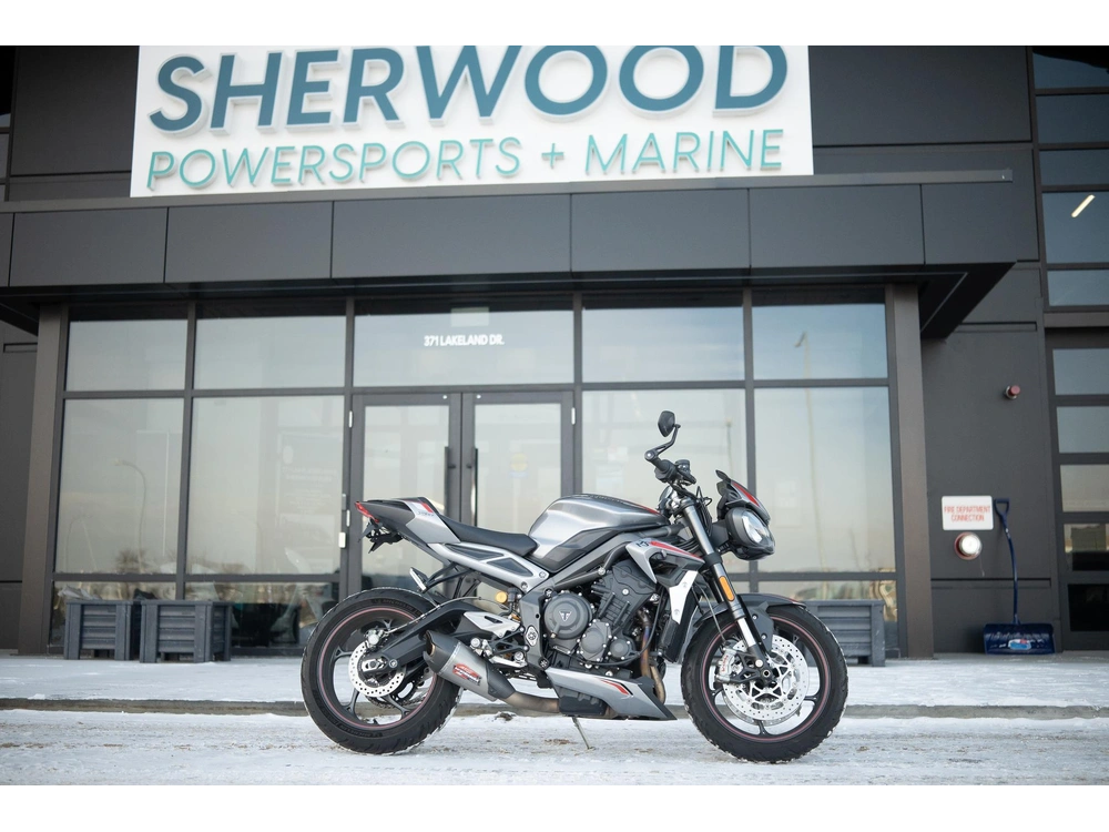 2021 Triumph Street Triple 765 alt