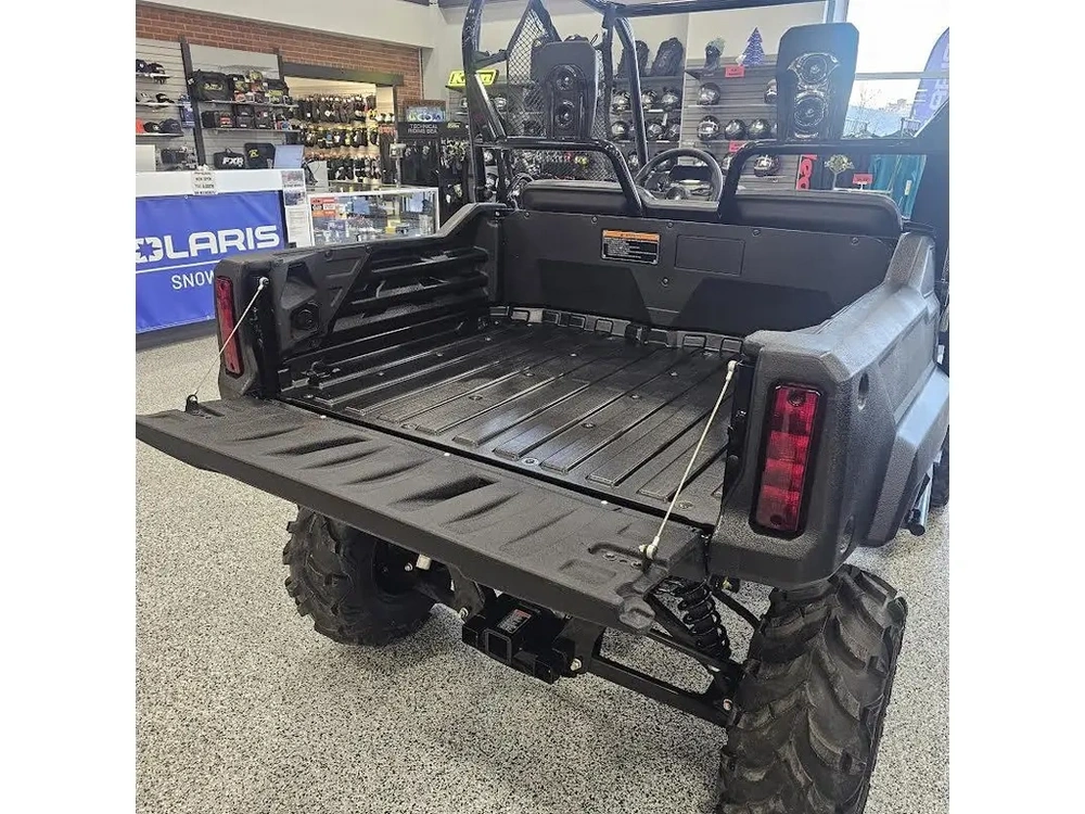 2025 Honda Pioneer 700 alt