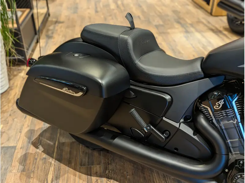 2026 Indian Motorcycle Challenger Dark Horse // Black Smoke