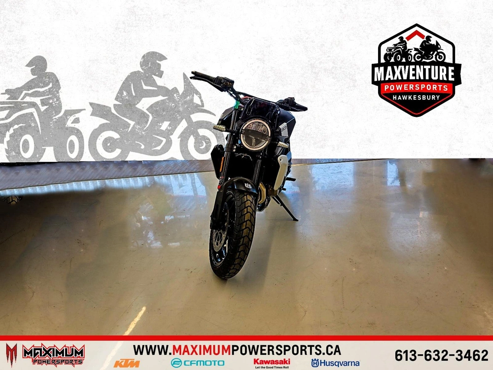 2025 Husqvarna Svartpilen 801 alt