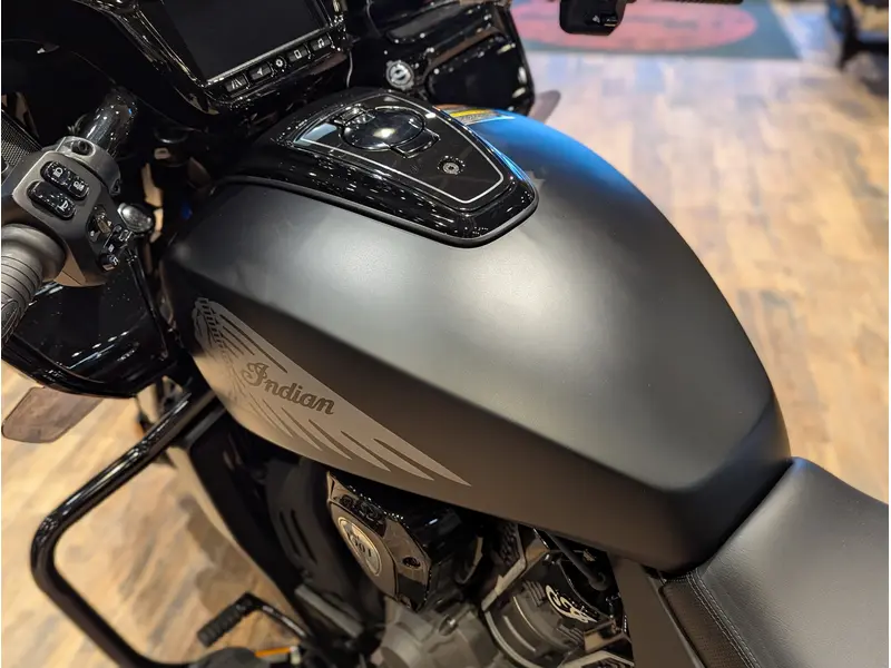 2026 Indian Motorcycle Challenger Dark Horse // Black Smoke