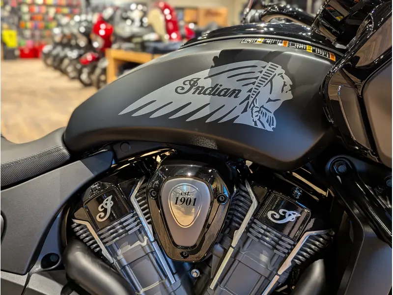 2026 Indian Motorcycle Challenger Dark Horse // Black Smoke