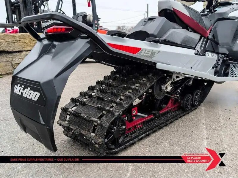 2024 Ski-Doo MXZ 850 XRS SMART SHOCK