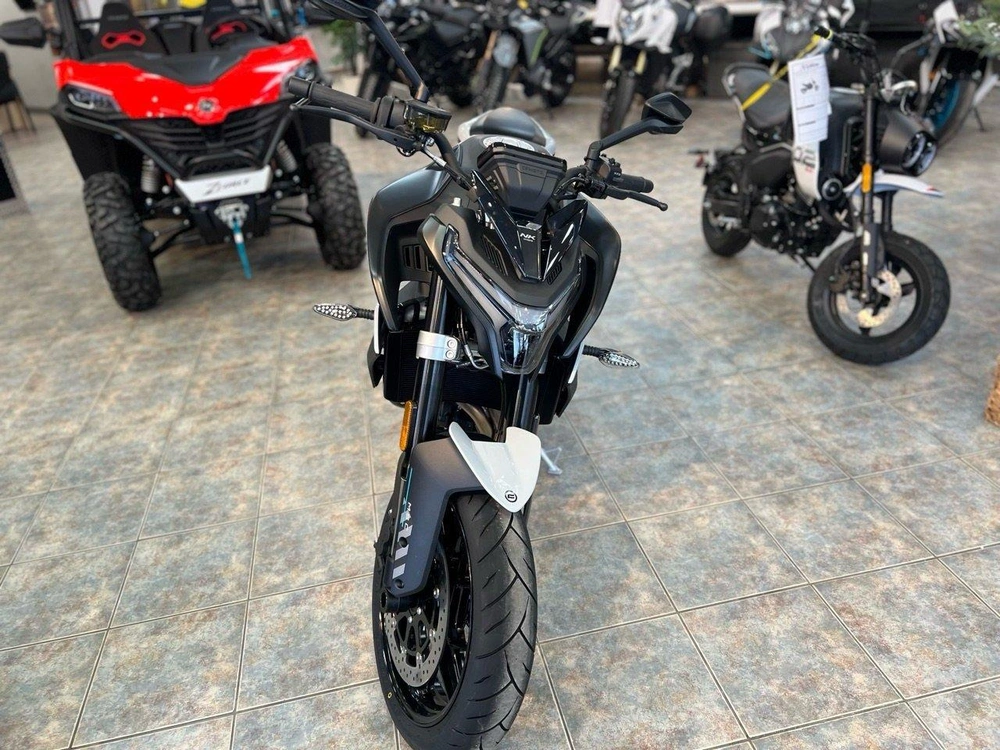 Cfmoto 800nk 2026 alt