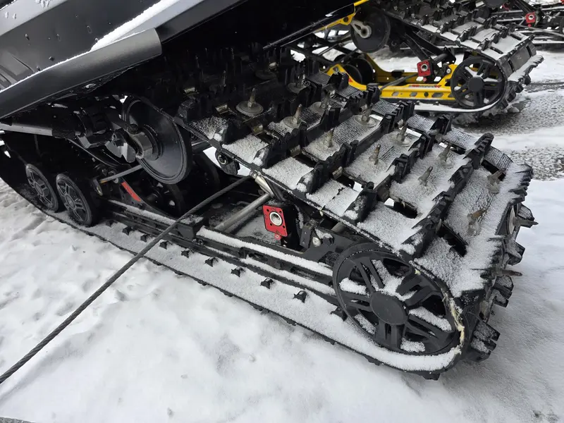 2025 Ski-Doo MXZ XRS 137''