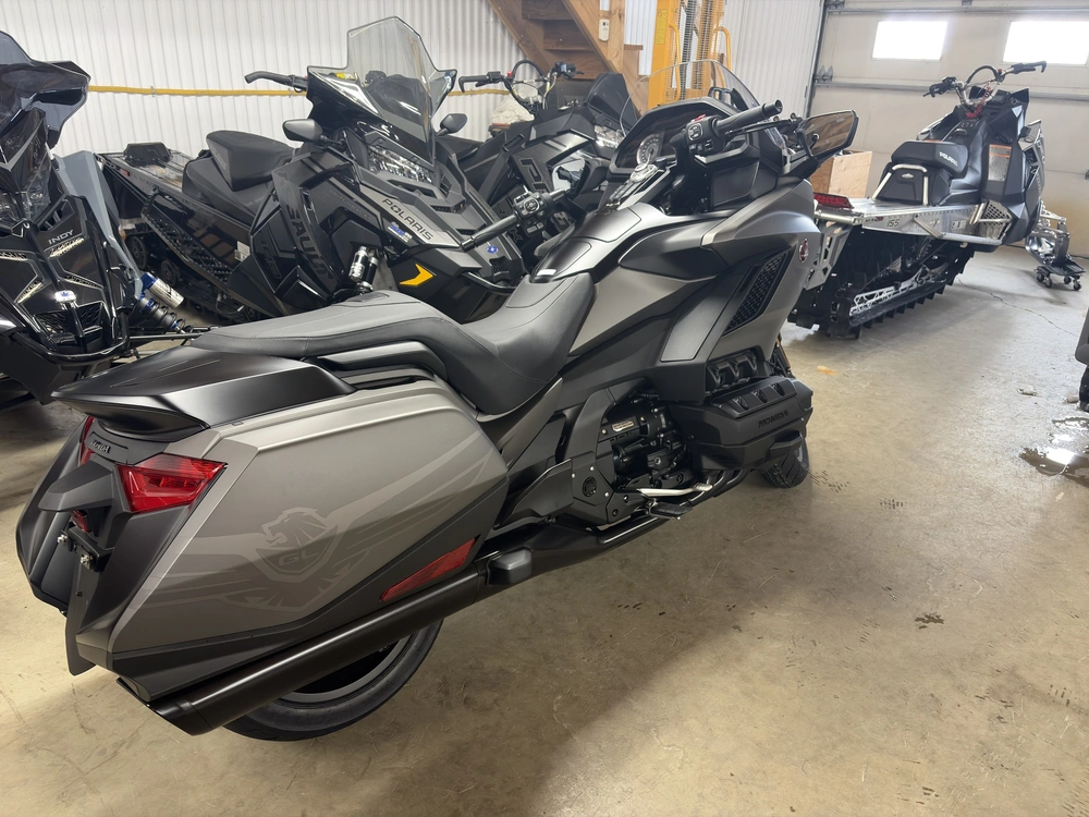 2026 Honda Gold Wing Dct alt