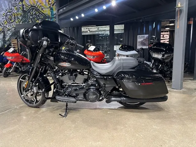 Harley-Davidson FLHX STREET GLIDEFLHX 2024