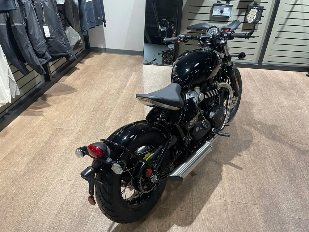 2026 Triumph Bonneville Bobber - Jet Black alt