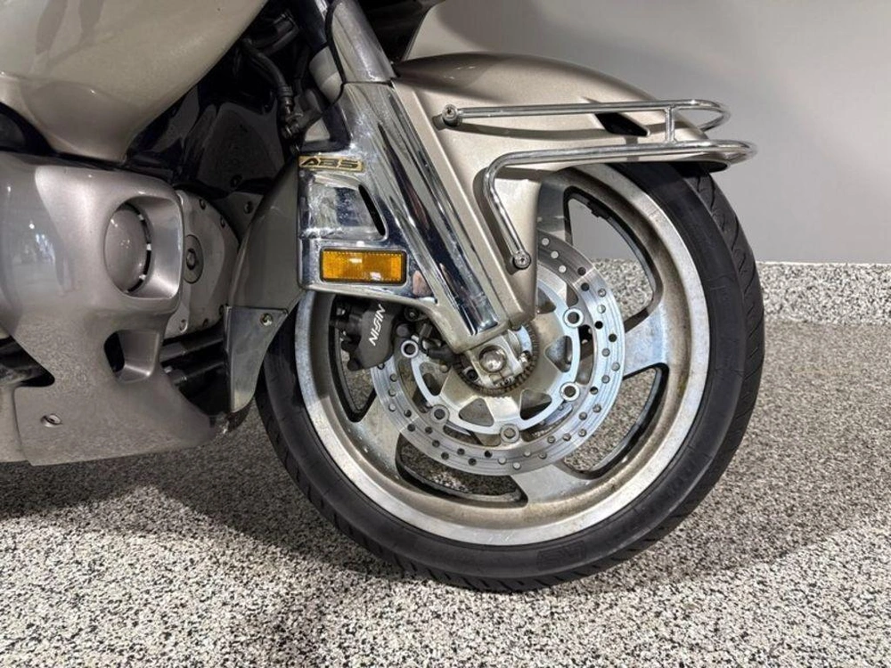 2002 Honda Gold Wing alt