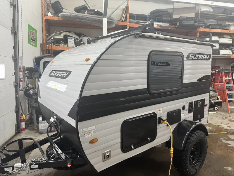 2027 Sunset Park RV Sunray 109
