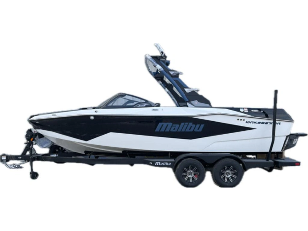 2026 Malibu 22 Lsv alt