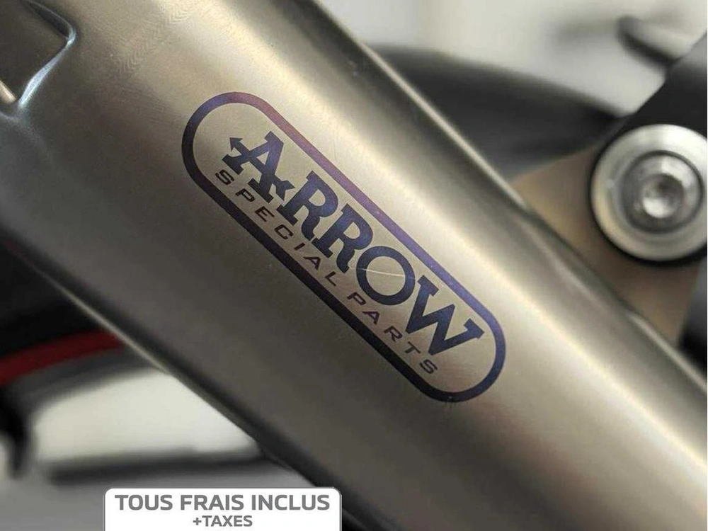 2021 Triumph Daytona 765 Moto2 alt