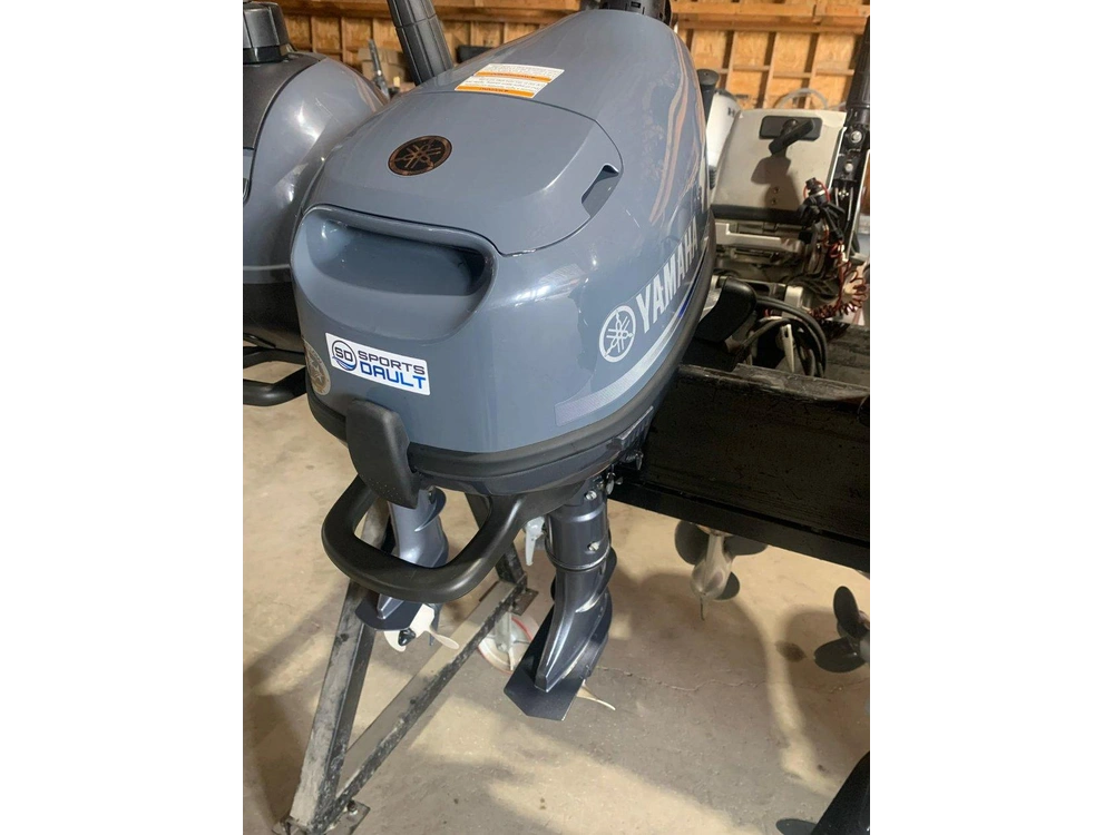 Yamaha Yamaha F4smha 2022 alt