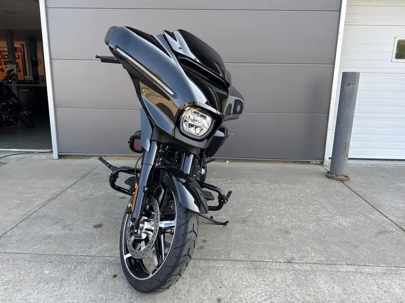 2025 Harley-Davidson FLHX - Street Glide® thumbnail 7