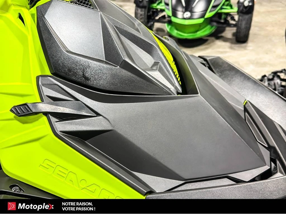 Sea-doo Spark Trixx 3up 2023 alt