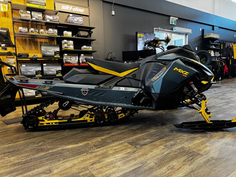 2026 Ski-doo Mxz Xrs 850 Etec 10.25" Ts alt