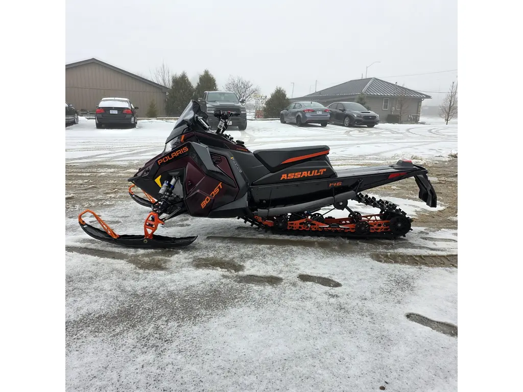 New 2025 Polaris Boost Switchback Assault 146 Premium Matte Dark