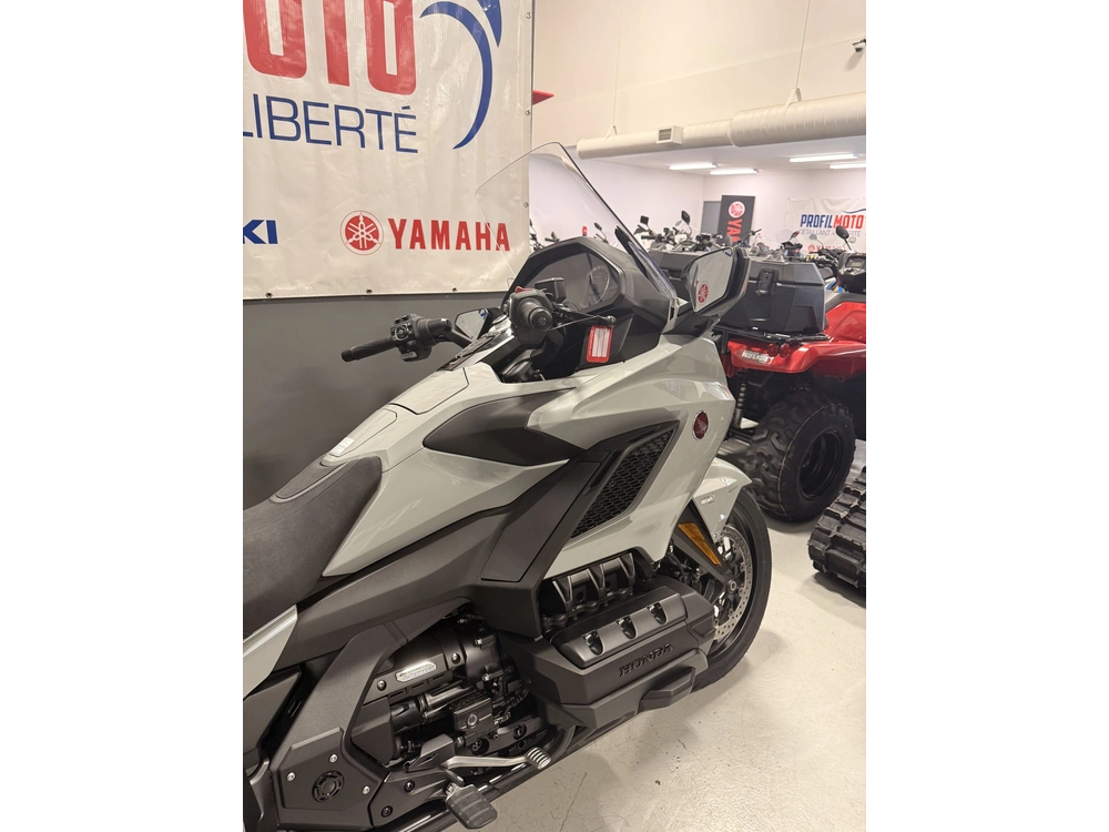 Honda Gold Wing Tour Dct Goldwing Gl1800 2026 alt