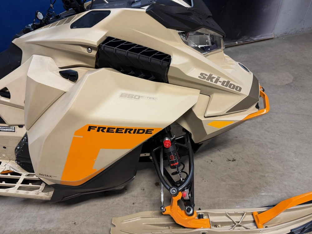 Ski-doo Freeride 154 850 E-tec Shot 2022 alt