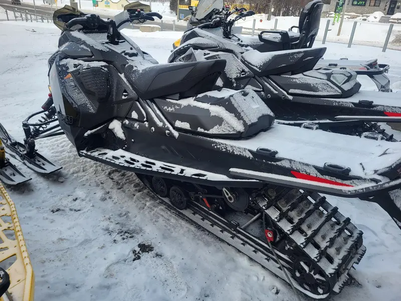 2024 Ski-Doo MXZ X 600R 137"