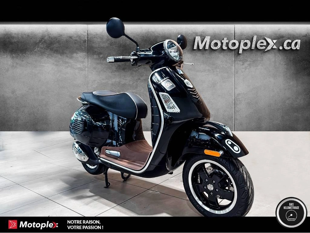 Vespa Gts 300 Scooter 2018 alt
