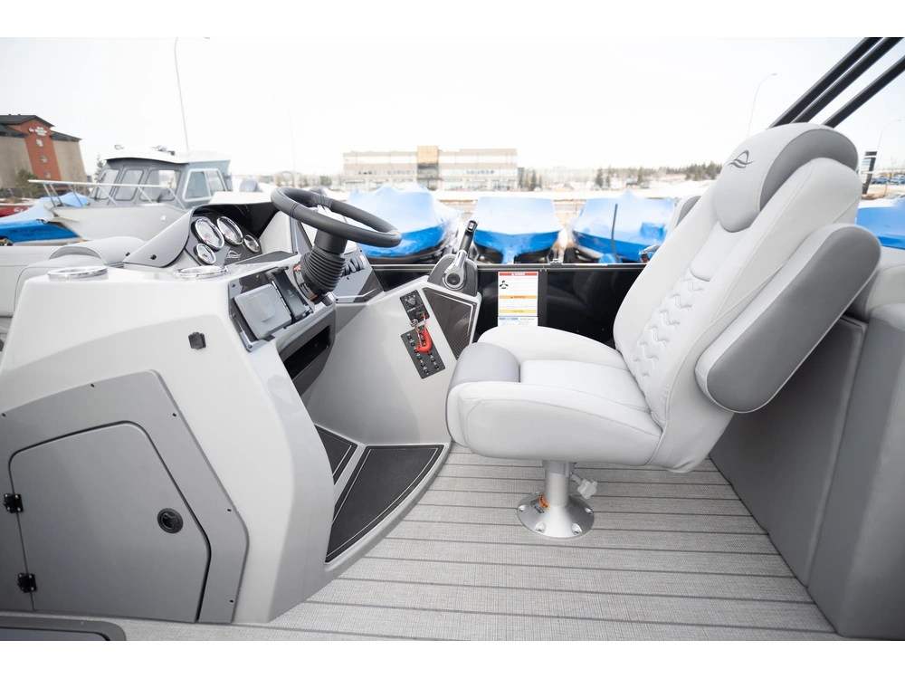 2026 Suncatcher Fusion 322ss alt